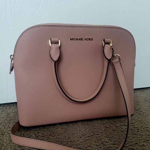🚨LAST CHANCE🚨LIKE NEW 💖Michael Kors Large Dome Cindy Satchel Bag💖 - Picture 2 of 7